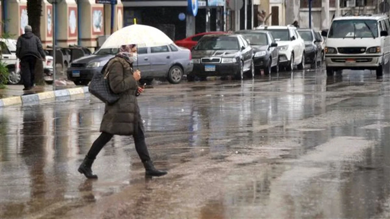 تحذير الأرصاد.. تفاصيل حالة الطقس في مصر غدًا وسط توقعات بهطول أمطار غزيرة